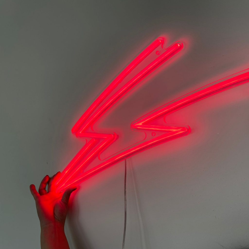 LOVE LED NEON symbol